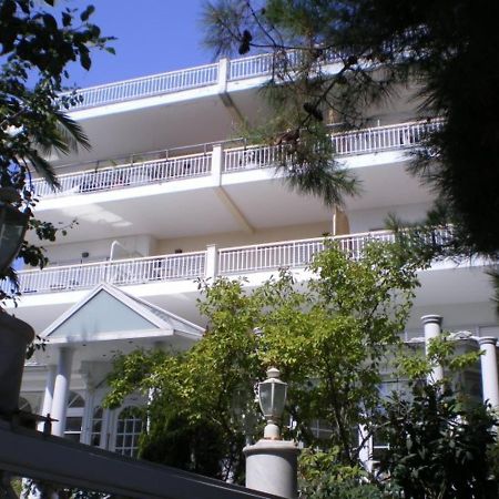 PalaiónTsiflíkion Luca Apartments מראה חיצוני תמונה